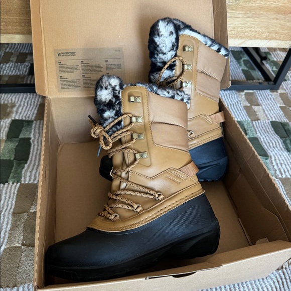 Waterproof Snow Boots “Shellista” from The North Face - Picture 4 of 4